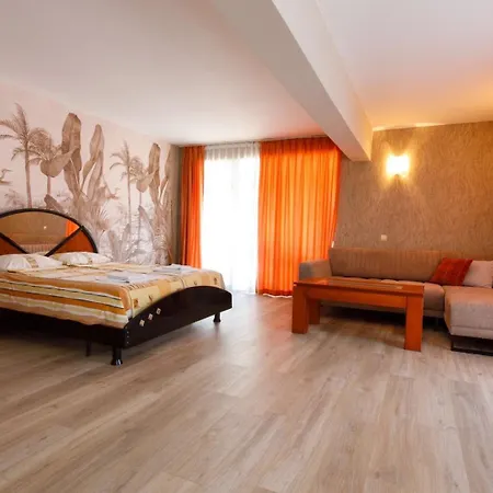 Casa Del Mar מלון דירות סאני ביץ'