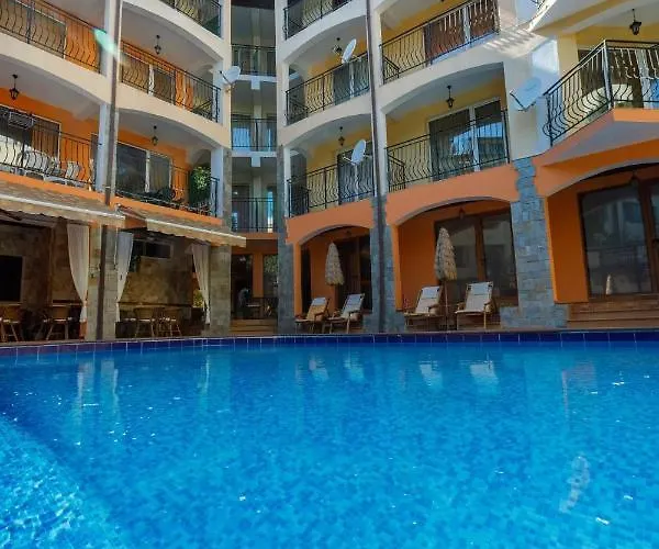 Casa Del Mar Апартхотел