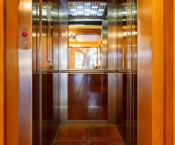 Casa Del Mar Aparthotel