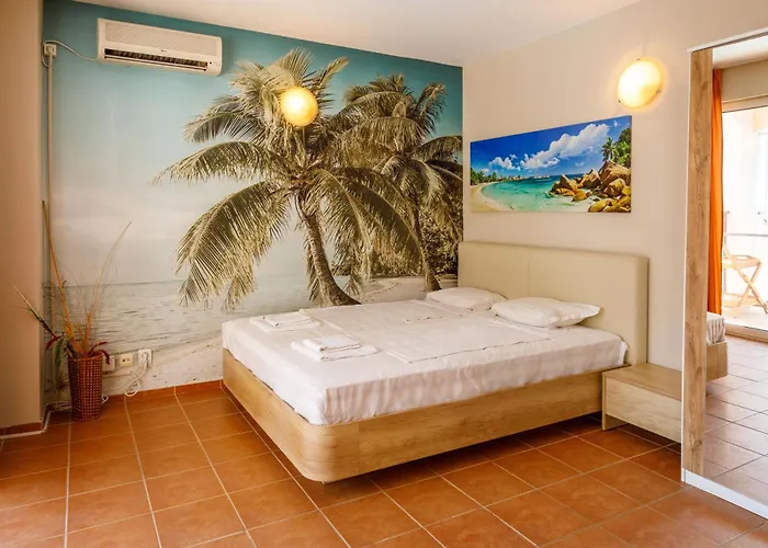 Casa Del Mar Aparthotel